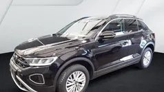 Gebraucht 2024 VW T-Roc Life SUV | 23.908 € (Fairer Preis)