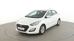 Weiß Gebraucht 2016 Hyundai i30 GO! Limousine | 9.980 € (Fairer Preis)
