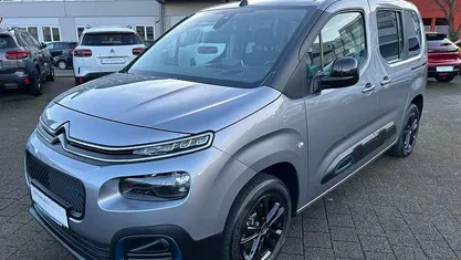 Stahl grau Gebraucht 2021 Citroën e-Berlingo Shine Van / Kleinbus | 21.900 € (Fairer Preis)