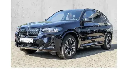 Gebraucht BMW iX3 M Sport 210 kW (286 PS) 2023 Schwarz SUV