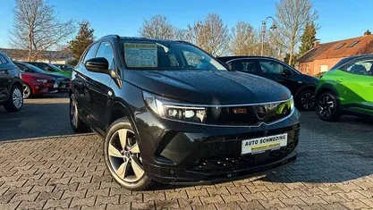 Schwarz Gebraucht 2024 Opel Grandland X SUV | 22.950 € (Fairer Preis)