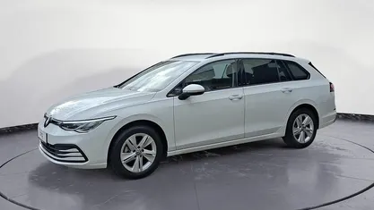 Gebraucht VW Golf VIII Life 110 PS (80 kW) 2022 Kombi