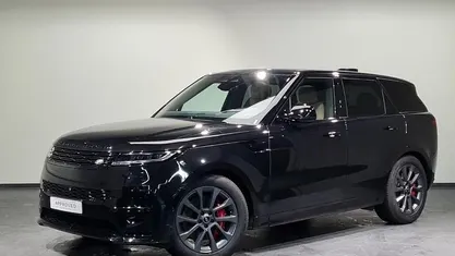 Schwarz, santorini black Gebraucht 2025 Land Rover Range Rover Sport SE Dynamic SUV | 96.490 € (Fairer Preis)