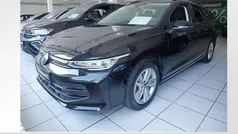 Grenadillschwarz metallic Gebraucht 2024 VW Golf VIII Life Kombi | 28.440 € (Fairer Preis)