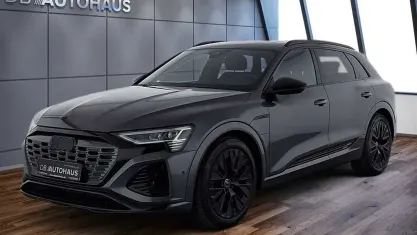 Gebraucht Audi Q8 e-tron S-Line 250 kW (340 PS) 2024 Grau SUV