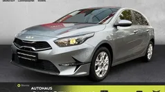 Lunarsilber met. Gebraucht 2022 Kia Ceed Vision Limousine | 18.990 € (Fairer Preis)