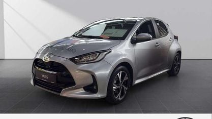 Neu Toyota Yaris Hybrid 117 PS (86 kW) 2026 Shimmering silver Kleinwagen