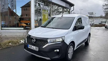 Mineral weiß (s) Gebraucht 2023 Nissan Townstar N-Connecta Van | 35.400 €