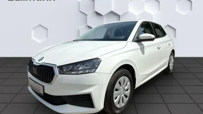 Gebraucht Skoda Fabia Active 65 PS (47 kW) 2023 Weiss Kleinwagen