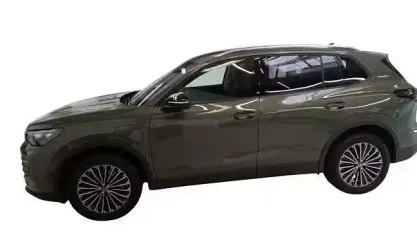 Gebraucht VW Tiguan 204 PS (150 kW) 2025 Grün SUV