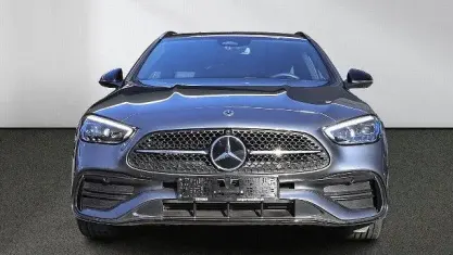 Gebraucht Mercedes C180 AMG 170 PS (125 kW) 2025 Grau Kombi