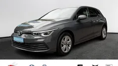 Grau Gebraucht 2022 VW Golf VIII Limousine | 24.240 € (Fairer Preis)