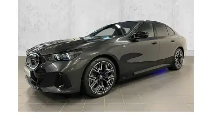 Gebraucht BMW i5 M Sport 442 kW (601 PS) 2025 Grau Limousine
