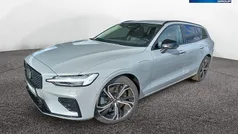 Grau Gebraucht 2025 Volvo V60 Plus Kombi | 40.990 € (Fairer Preis)