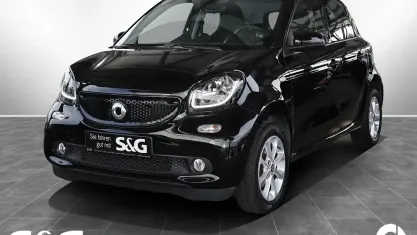 Gebraucht Smart ForFour 71 PS (52 kW) 2019 Karosserie in black Kleinwagen