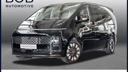 Gebraucht Hyundai Staria Signature 177 PS (130 kW) 2022 Abyss black (schwarz) Van / Kleinbus