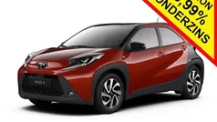 Ginger beige / night sky black Gebraucht 2024 Toyota Aygo Team Kleinwagen | 16.190 € (Fairer Preis)
