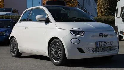 Gebraucht 2024 Fiat 500e Kleinwagen | 24.990 € (Fairer Preis)