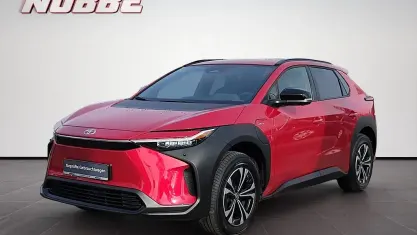 Gebraucht Toyota bZ4X 150 kW (204 PS) 2025 Rot SUV