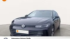 Grenadillschwarz Gebraucht 2024 VW Passat Business Kombi | 37.980 € (Fairer Preis)