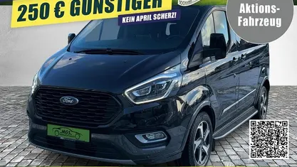 Gebraucht Ford Tourneo 150 PS (110 kW) 2022 Obsidianschwarz Van / Kleinbus