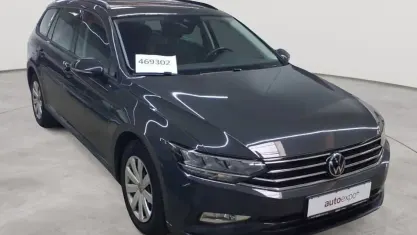 Gebraucht VW Passat 122 PS (89 kW) 2021 Uranograu Kombi