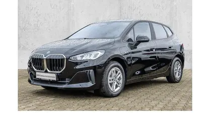 Schwarz Gebraucht 2022 BMW 225 Active Tourer Van / Kleinbus | 27.980 € (Fairer Preis)