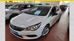 Schneeweiss/summitwhite/arctic Gebraucht 2021 Opel Astra Edition Limousine | 17.480 € (Fairer Preis)