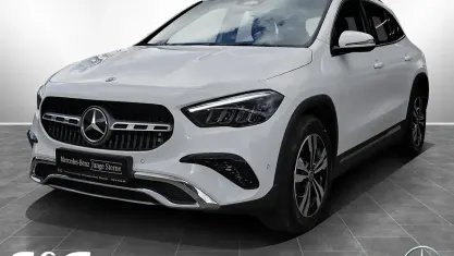 Gebraucht Mercedes GLA180 Progressive 136 PS (100 kW) 2024 Unilack polarweiß SUV