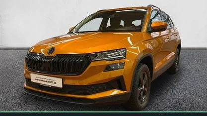 Gebraucht Skoda Karoq Tour 116 PS (85 kW) 2023 Phoenixorange premium metallic SUV