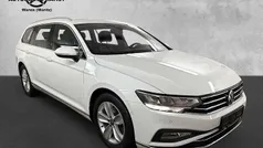 Pure white (metallic) Gebraucht 2021 VW Passat Elegance Kombi | 26.900 € (Fairer Preis)