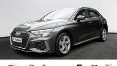 Grau Gebraucht 2022 Audi A3 Sportback e-tron S-Line Limousine | 22.990 € (Superpreis)