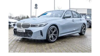 Grau Gebraucht 2025 BMW 318 M Sport Limousine | 37.980 € (Fairer Preis)