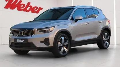 Käytetty Volvo XC40 Ultimate 261 HP (191 kW) 2022 Hopea Katumaasturi
