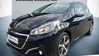 Gebraucht Peugeot 208 Allure 110 PS (80 kW) 2016 Schwarz perla nera/metalliclackierung (schwarz) Kleinwagen