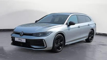 Gebraucht VW Passat R-line 150 PS (110 kW) 2025 Kombi