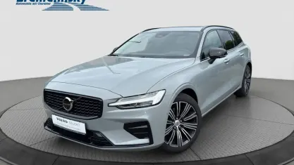 Gebraucht Volvo V60 Plus 197 PS (144 kW) 2025 Grau Kombi