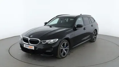 Używany BMW 330e M Sport 2021 Czarny Kombi