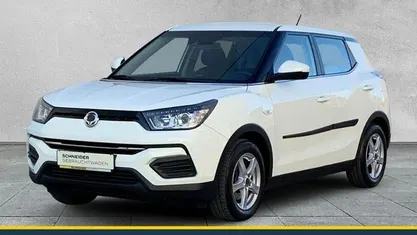 Weiß Gebraucht 2019 Ssangyong (KGM) Tivoli Crystal SUV | 10.890 €