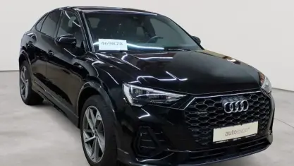 Gebraucht Audi Q3 Sportback S-Line 200 PS (147 kW) 2023 Mythosschwarz metallic SUV