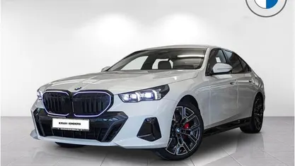 Weiß Neu 2025 BMW 520 M Sport Limousine | 62.890 € (Fairer Preis)