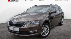 Braun / maple braun (metallic) Gebraucht 2018 Skoda Octavia Style Kombi | 18.480 € (Fairer Preis)