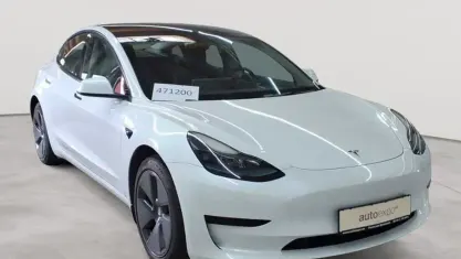 Gebraucht Tesla Model 3 RWD 208 kW (283 PS) 2023 Pearl white multicoat Limousine