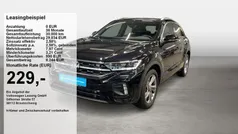 Schwarz (deep black perleffekt) Gebraucht 2024 VW T-Roc R-line SUV | 30.390 € (Fairer Preis)