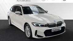 Alpinweiss Gebraucht 2024 BMW 320 Comfort Edition Kombi | 43.300 € (Fairer Preis)