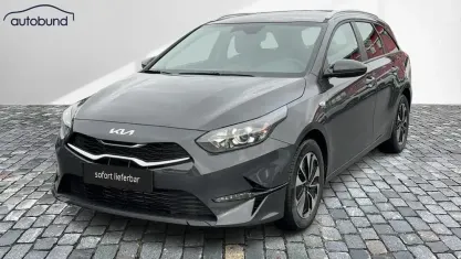 Neu Kia Ceed Sportswagon 140 PS (102 kW) 2026 Grau / darkpentametal Kombi