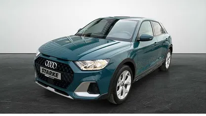 Grün (tiomangrün) Gebraucht 2021 Audi A1 Ambiente Limousine | 19.730 € (Fairer Preis)