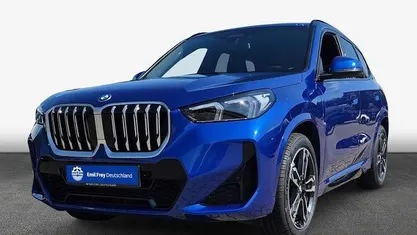 Neu BMW X1 326 PS (239 kW) 2025 Blau SUV