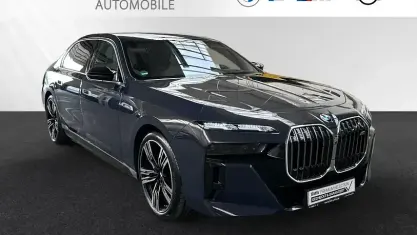 Usata BMW i7 Comfort Edition 484 kW (659 CV) 2023 Argento Berlina