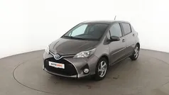 Grau Gebraucht 2017 Toyota Yaris Edition-S Limousine | 11.910 € (Fairer Preis)